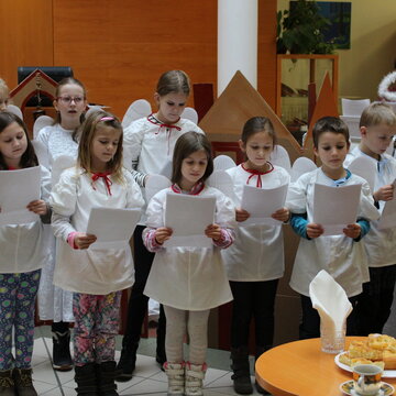 Vánoční scénka „V Betlémě není místo“ v podání žáků ze ZŠ Salvátor